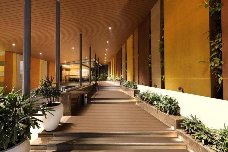 Icon Business Hotel By Bhagini Bangalore Bagian luar foto