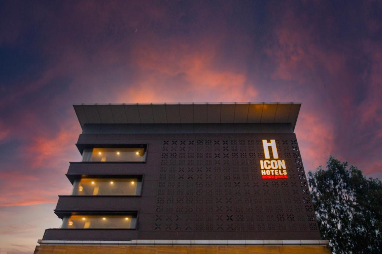 Icon Business Hotel By Bhagini Bangalore Bagian luar foto
