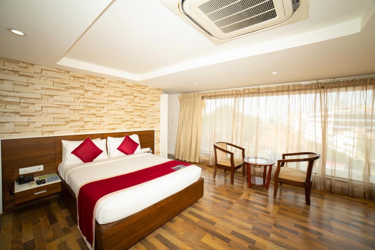 Icon Business Hotel By Bhagini Bangalore Bagian luar foto