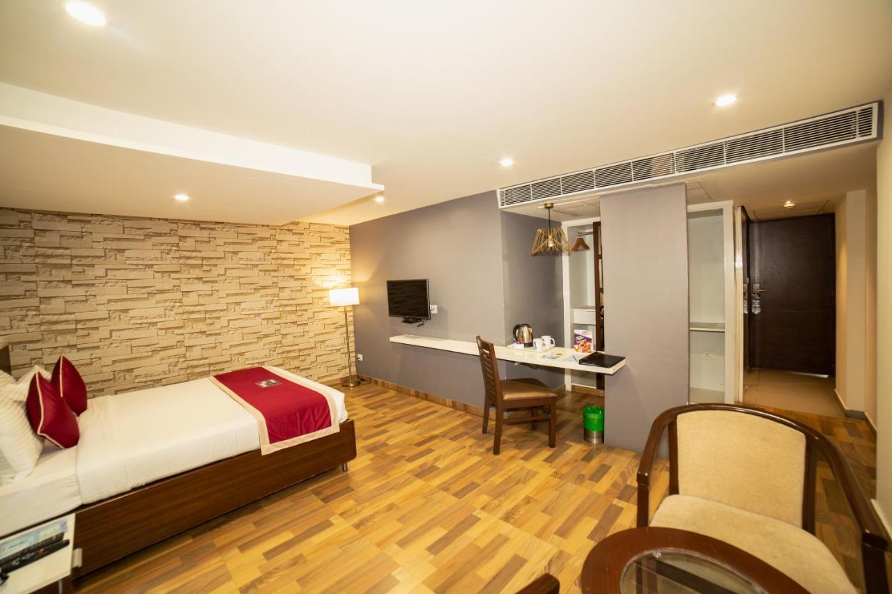 Icon Business Hotel By Bhagini Bangalore Bagian luar foto