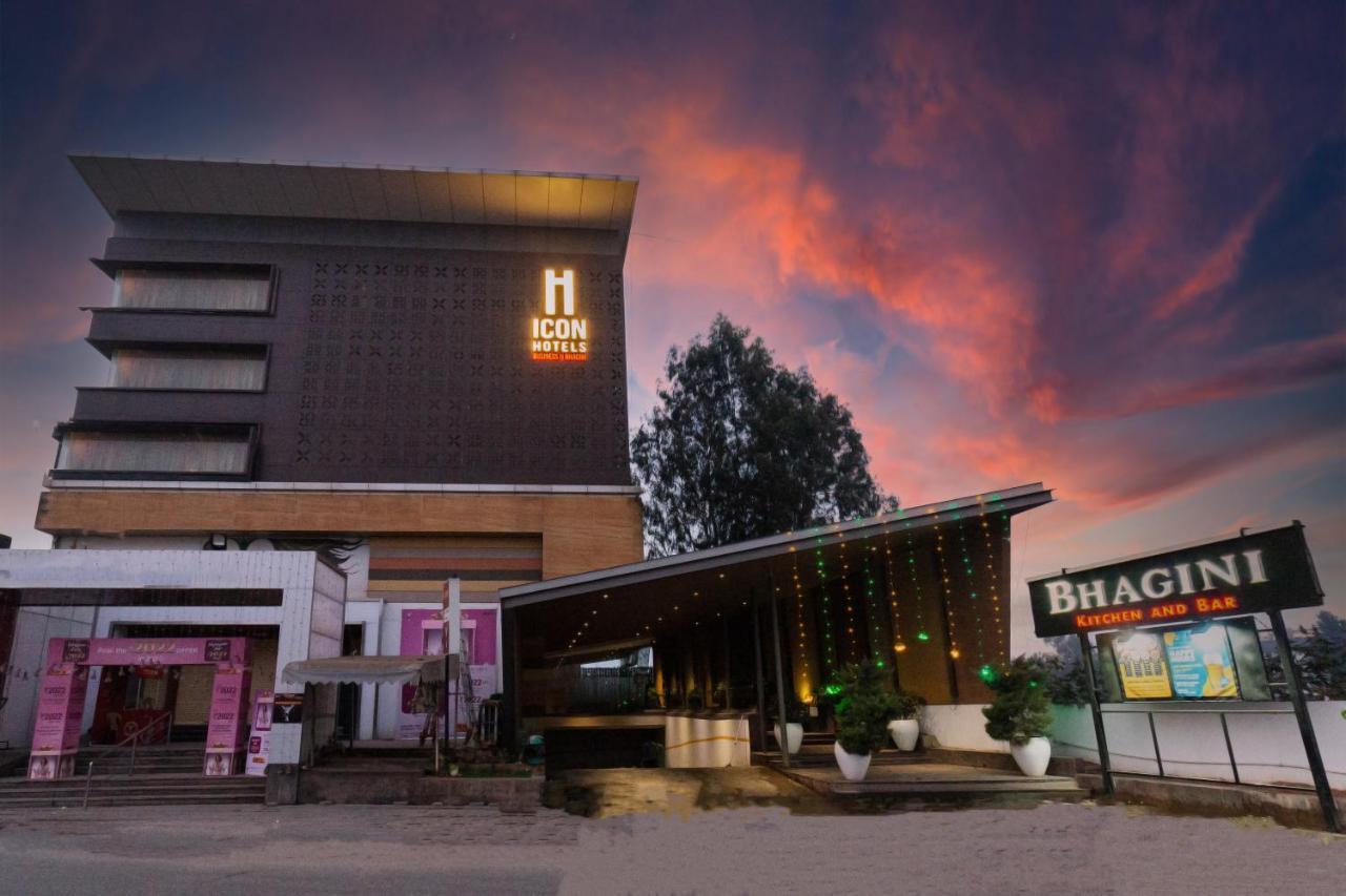 Icon Business Hotel By Bhagini Bangalore Bagian luar foto