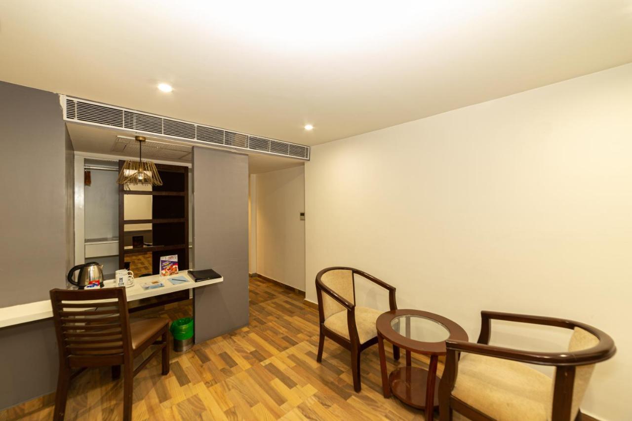 Icon Business Hotel By Bhagini Bangalore Bagian luar foto