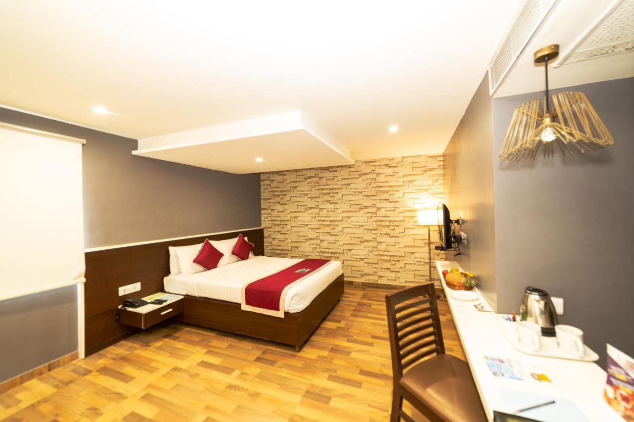 Icon Business Hotel By Bhagini Bangalore Bagian luar foto